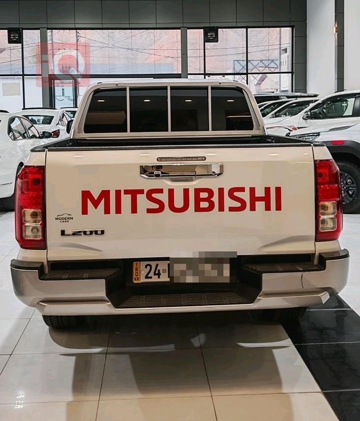 میتسوبیشی L200